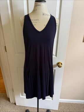 🌸 Trina Turk | Navy Sleeveless V-Neck Dress